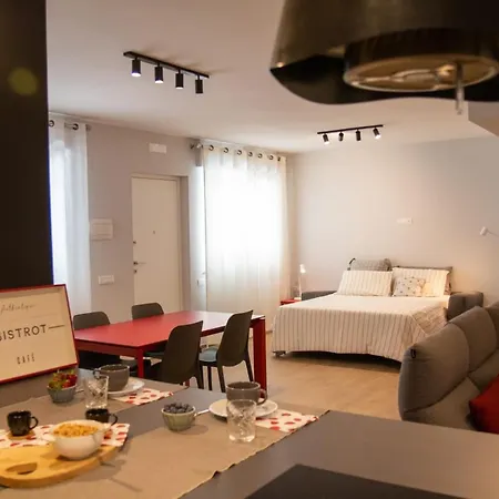 Eli's House Апартаменти Барі