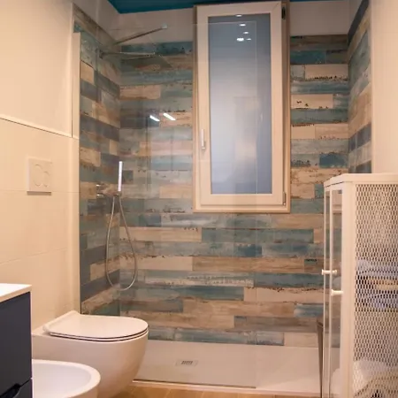 Апартаменти Eli's House *